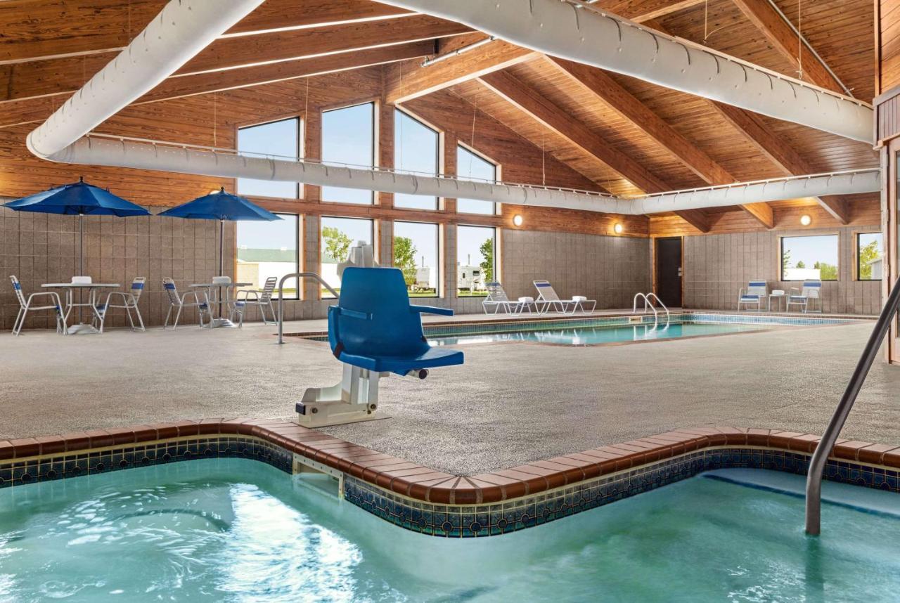 Americinn By Wyndham Roseau Zewnętrze zdjęcie
